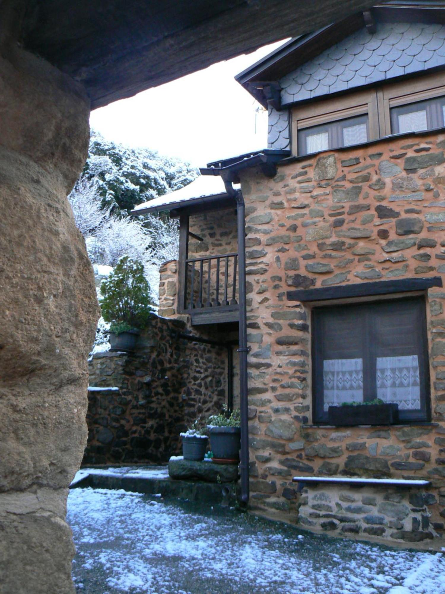 Casa De Turismo Rural Sardom2 Bembibre  Exterior photo